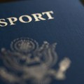 Стејт департмент: ограничен број пасоша са ликом Трампа