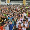 Fantastična slika u Leskovcu: Hiljade dečaka i devojčica…