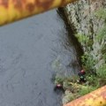 Telo srpkinje izvučeno iz rzava: Automobilom sletela sa puta u kanjon (foto)