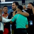 Skandal kakav se ne pamti! Ne poznaju osnovna pravila, a igraju za reprezentaciju! Fudbaleri hteli da linčuju sudiju zbog…