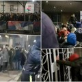 "Srbija protiv nasilja" demonstrira nasilje Tresli ogradu, tukli se i šutirali, hteli na silu da provale vrata RIK-a (video)
