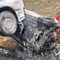 FOTO Muškarac poginuo u teškom udesu na Paragovu: Automobil završio ispod kamiona