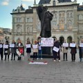 FOTO I VIDEO: Održana protestna akcija povodom femicida u Rakovcu