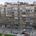 Neverovatan pokušaj provale stana u Beogradu! Kamere snimile lopove u zgradi: Imali dobru taktiku, a na 5. spratu se desilo…
