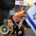 ‘Kako idete spavati?’: Porodice izraelskih zarobljenika kritiziraju Benjamina Netanyahua