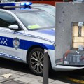 Policija kod Kraljeva pronašla 4 paketa droge sakrivenih u autu: Zaustavili državljanina Crne Gore, pas nanjušio 2 kilograma…
