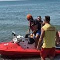 Spasilačka akcija: Vetar nosio Srbe na otvoreno more, spasioci ih izvukli iz opasnosti