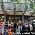 Blokada suda u Novom Sadu, traži se oslobađanje privedenih demonstranata