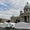 VIDEO „Za proslavu zlata košarkaša moraće da se ukloni Ćacilend“: Berić ismejao šatore u centru grada na originalan način…