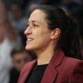 Posebna gošća prati utakmicu Zvezda - Real pored terena, sa njom je tu i čitava reprezentacija Srbije