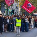 Ученици Прве београдске гимназије придружили су се блокади испред Пете гимназије