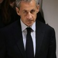 Bivši francuski predsednik Nikola Sarkozi danas ide u zatvor na odsluženje kazne