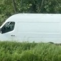 Širi se snimak ovog belog kombija! Zaustavio se na obodu Zagreba, onda usledila scena koja je razbesnela Hrvatsku: Oglasila se…