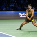 Bizaran kraj turnira za rusku teniserku: Udarila je loptica, pa joj zabranili polufinale