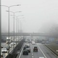 Upozorenje vozačima: Magla i prizemni mraz otežavaju vožnju, višesatna čekanja za kamione na granicama