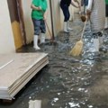 Огласио се Клинички центар Крагујевац након фотографија потопа: Поплављен подрумски простор у Хируршком блоку