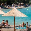 Sezona propala i Hrvatima?! U jeku sezone plaže prazne! "Ovo nismo videli od korone", turisti su pobegli zbog skupoće!