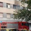 FOTO: Požar u stanu na Bulevaru oslobođenja, povređene dve osobe
