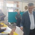 Dr Aleksandar Radojević glasao u Preljini