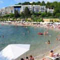 Novo pravilo na bugarskim plažama zaprepastilo turiste! Srbi besni - nikome ništa nije jasno!