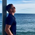 "Trajaće osam meseci, možda i godinu dana": Pevač (48) želi da mu surogat majka rodi dete, progovorio o procesu, a evo šta…