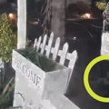 Misterija na kućnom Pragu Vidite li "čudnu figuru" s izduženom glavom? Opšta pometnja na mrežama zbog snimka