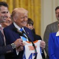 Tramp na finalu NBA lige u Medison Skver Gardenu