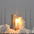 Kina izvela prvo uspešno kontrolisano vraćanje prvog stepena rakete-nosača iz orbite