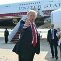 Air Force One kao mamac u tajnoj operaciji: Kako je Tramp preko kamiona za ketering prebačen na Boeing 757