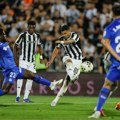 Že zapalio Humsku! Tribine gore, Partizan vodi, gol za TV špice! (video)