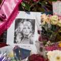 Doli Parton sahranjena pored svog supruga u Nešvilu: "Nedostajaće njen smeh i glas"
