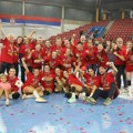 Ana sa 42 godine donela pehar: Crvena zvezda ušla u sezonu novim trofejem