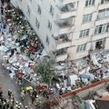 Srušila se sedmospratna zgrada u Istanbulu, traga se za zatrpanima