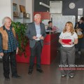 Trinaesta likovna kolonija UM-ING u Zrenjaninu: Tradicija koja spaja umetnost, prijateljstvo i humanost Trinaesta likovna…