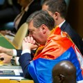Šta kaže zakon: Da li je Vučić smeo da „obuče“ zastavu na sednici UN?