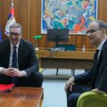 „Kupiš ga tako što mu kupiš vilu. Pustiš informaciju u javnost da je on kupio vilu“: Da li ovako Vučić drži Macuta u…