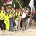 Studenti i građani pešače od Loznice do Gornjih Nedeljica
