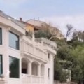 Nakon skandala nestala iz javnosti: Ova vila na obali mora pripada poznatoj Hrvatici: Vredi milione, a tek da vidite…