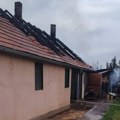(Foto) vatra progutala krov kuće u Bačkom Petrovcu! Vatrogasci iz dve opštine borili se sa plamenom