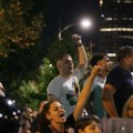 Upravo na Blic TV: Protesti zakazani i za večeras, svi se pitaju isto - mogu li vanredni izbori da donesu mir na ulicama Srbije…