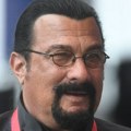 Stiven Sigal u Beogradu! Osvanula zajednička slika sa našim poznatim parom: Evo kojim povodom je u prestonici