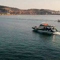Сцена на Јадрану зауставила туристе у месту: Погледајте шта су снимили код Бара!