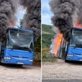 Izgorio autobus u Prijepolju: Vatra zahvatila cijelo vozilo u naselju Kaldrma