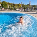 Milica Milša uživa za sve pare u hotelu sa pet zvezdica: Skinula se u kupaći, a oko glumice čist luksuz (foto)
