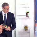 Kako je Vučić sa teglom krastavčića izašao iz frižidera i sačuvao milione u SNS