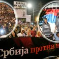 „Željko, lopove!“: Građani zasuli zgradu Pinka jajima, dočekalo ih privatno obezbeđenje i ogromna zastava Mitrovića