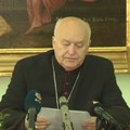 Beogradski nadbiskup pozvao papu Franju da sledeće godine poseti Srbiju