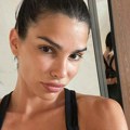 Jovana Đorđević blista u trudnoći! Pozirala bez trunke šminke, pa spustila kameru i pokazala trudnički stomak