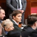 Брнабићева у скупштини: У ваше време срећан је био онај ко је имао посао, а за то је примао 333 евра!