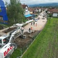 Nakon pola veka čekanja konačno dočekali rekonstrukciju ulice: Spas za 80 kuća u čačanskom naselju Ljubić, dvorišta i…